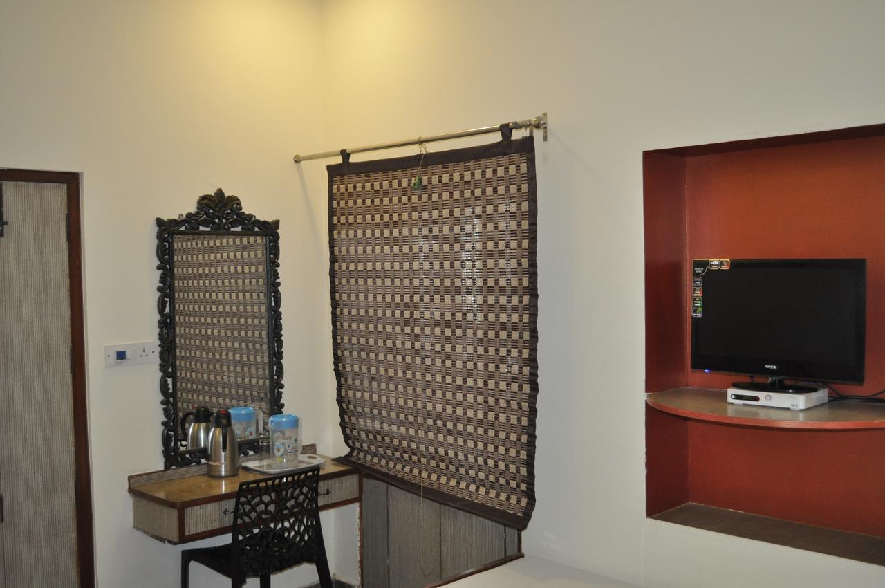 Hotel Kabli New Delhi Eksteriør bilde