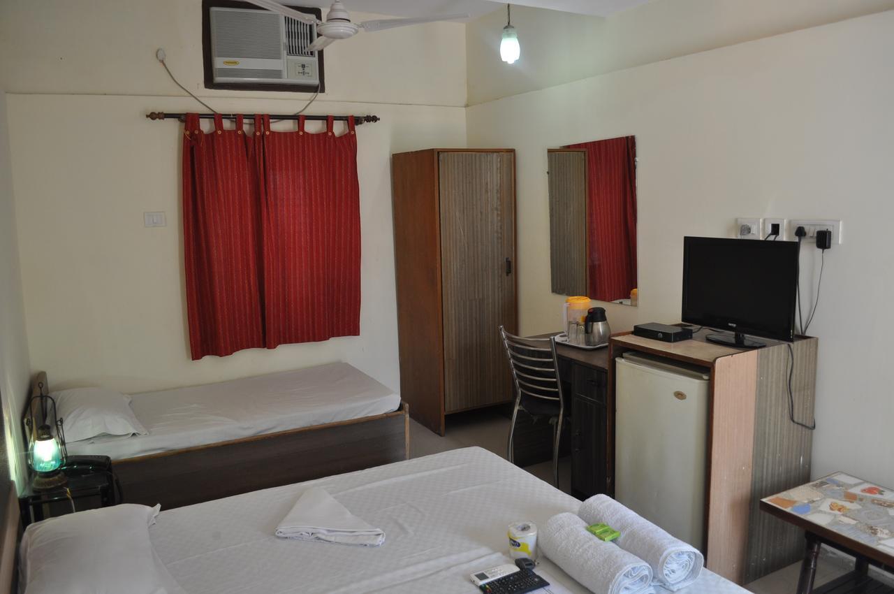Hotel Kabli New Delhi Eksteriør bilde