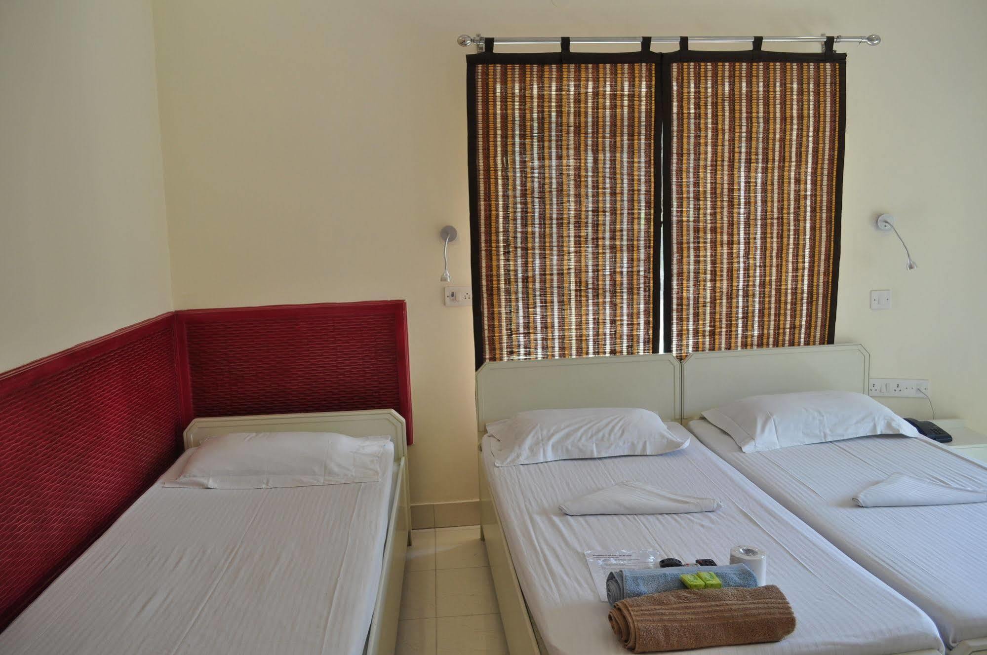 Hotel Kabli New Delhi Eksteriør bilde