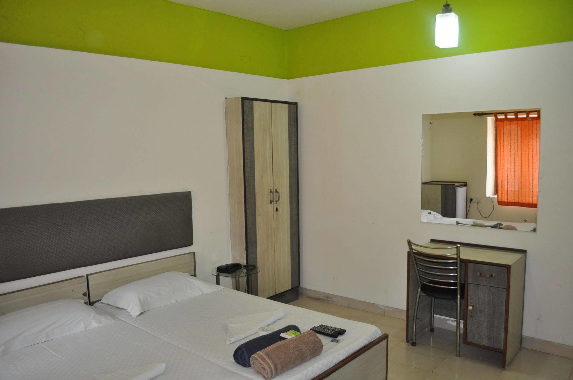 Hotel Kabli New Delhi Eksteriør bilde